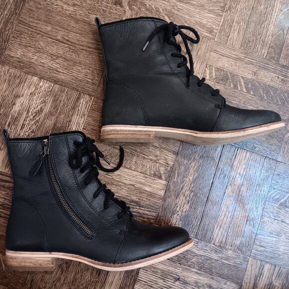 Lands' End Bennett Heritage Boots - goodyear welt - classic design boots 7 - Picture 2 of 11